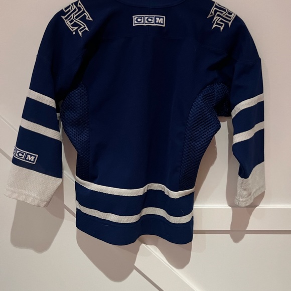 NHL Toronto Maple leafs Child jersey size s/m - Picture 2 of 3